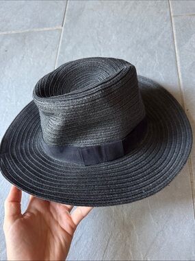 Women's Black Straw Sun Hat with Ribbon Band
